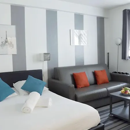 Champs Elysees & Arc De Triomphe - Cityapartmentstay *