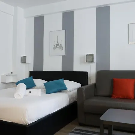 Champs Elysees & Arc De Triomphe - Cityapartmentstay * Paris