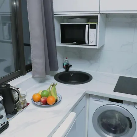 Champs Elysees & Arc De Triomphe - Cityapartmentstay *
